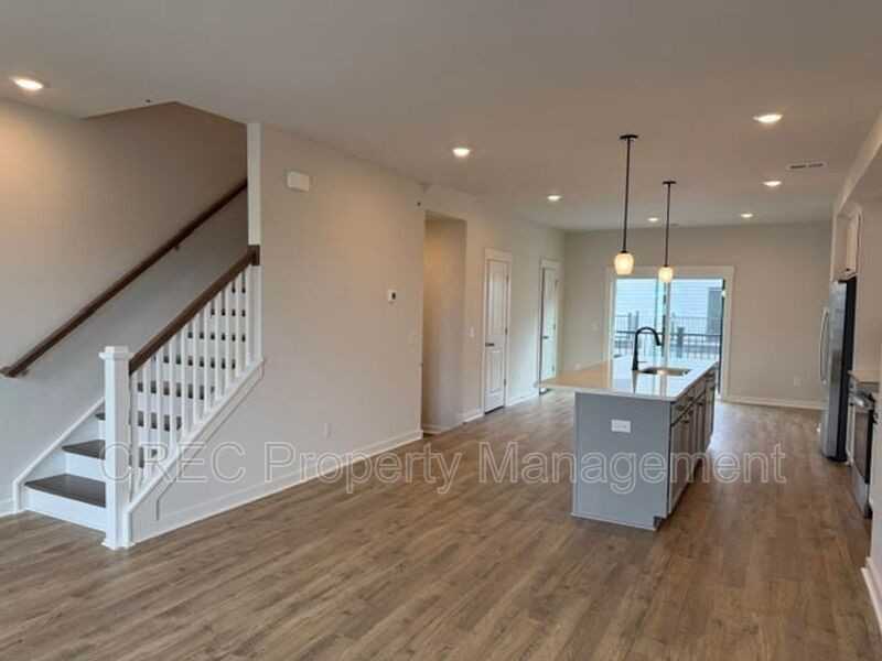 596 Scholar Way - Photo 7 of 31