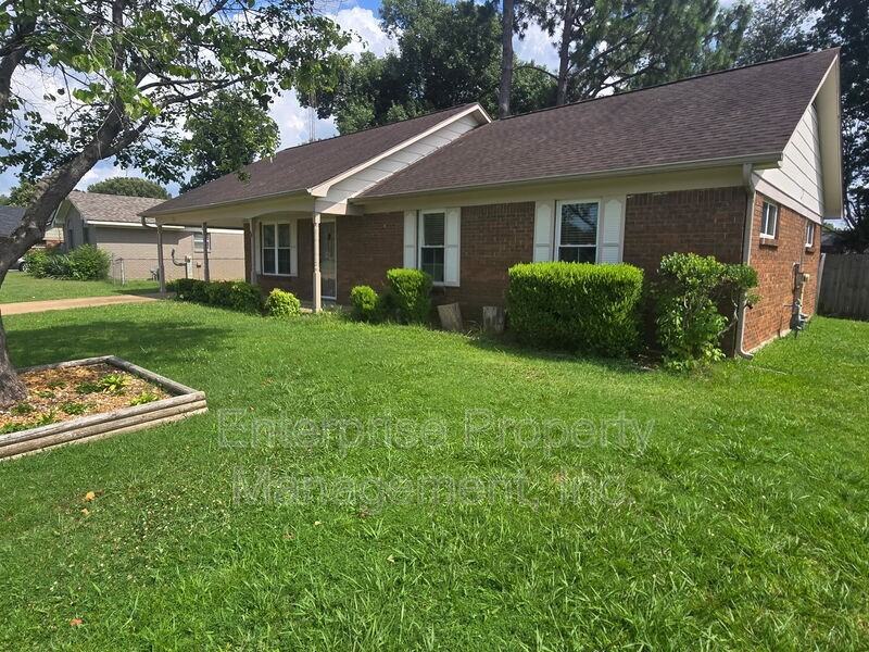 6967 Dawnhill Rd - Photo 3 of 21