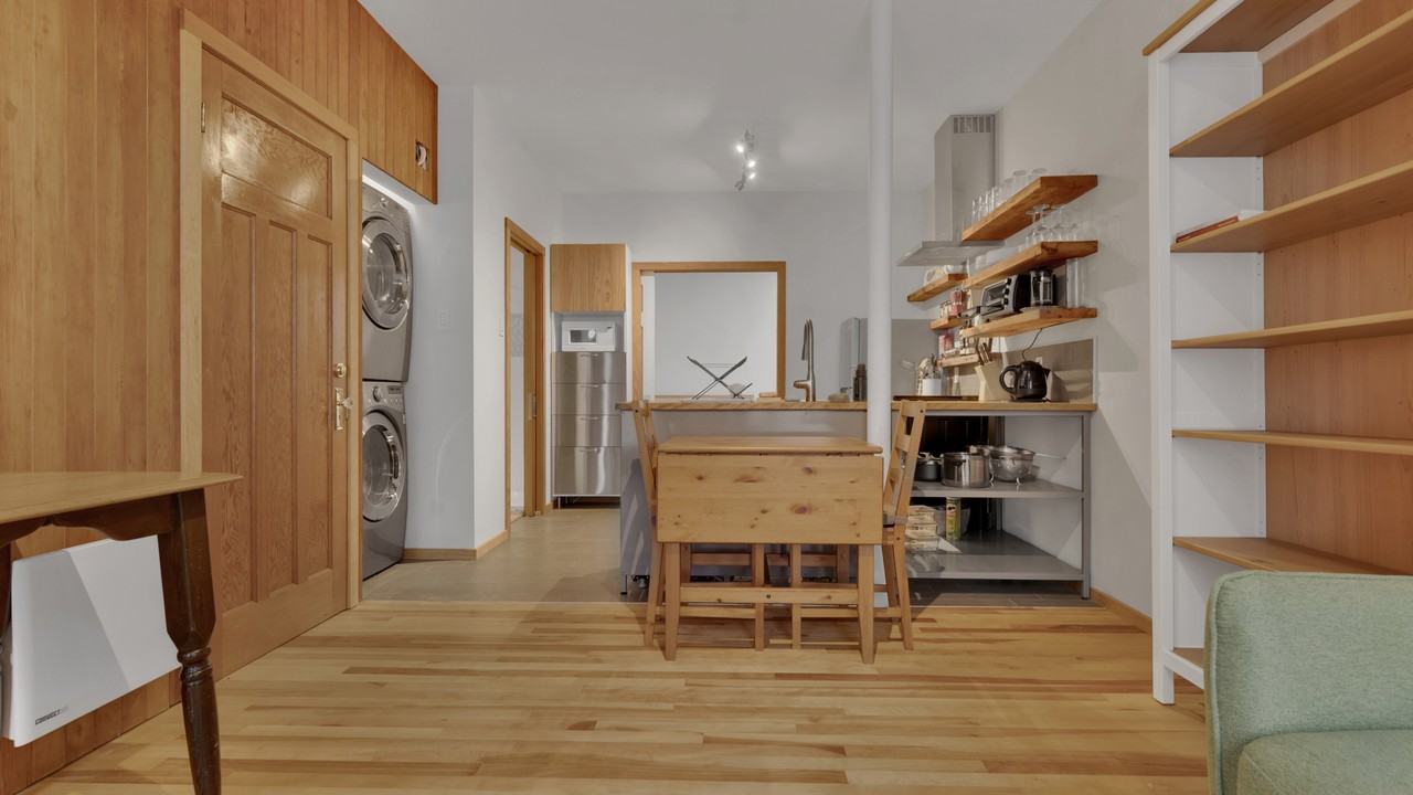 6060 Rue de Normanville - Photo 2 of 14