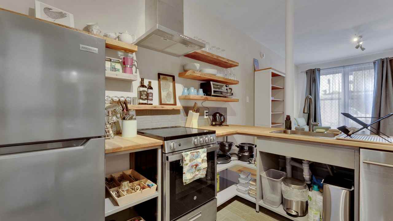 6060 Rue de Normanville - Photo 6 of 14