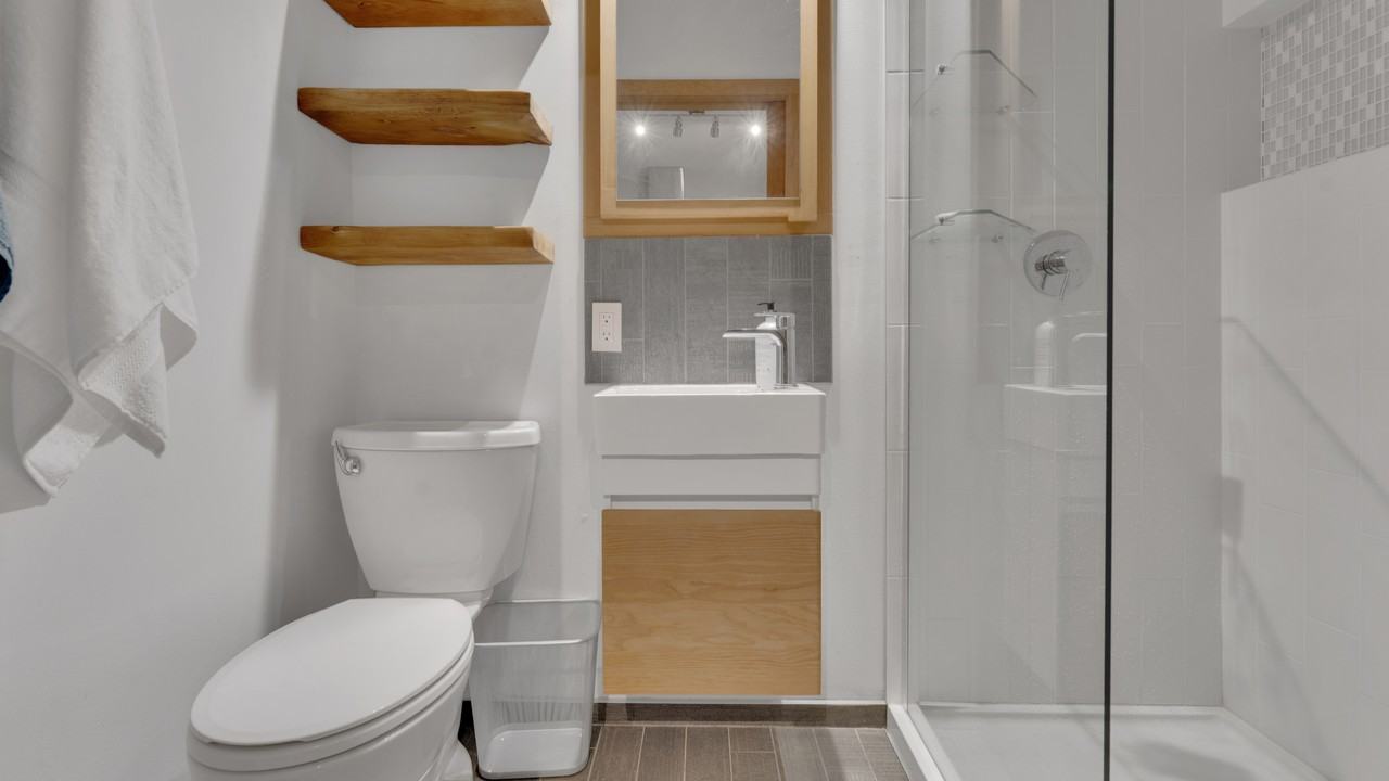 6060 Rue de Normanville - Photo 7 of 14