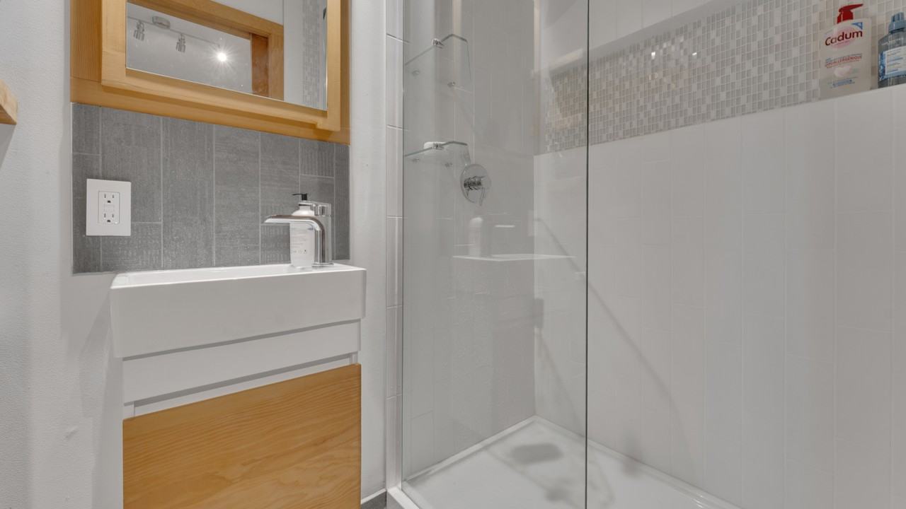 6060 Rue de Normanville - Photo 8