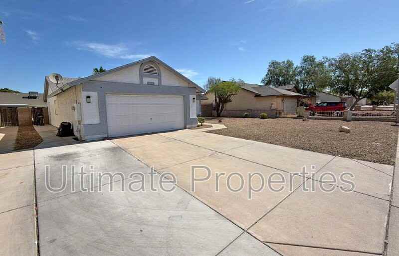 8334 W Maryland Ave - Photo 3 of 3