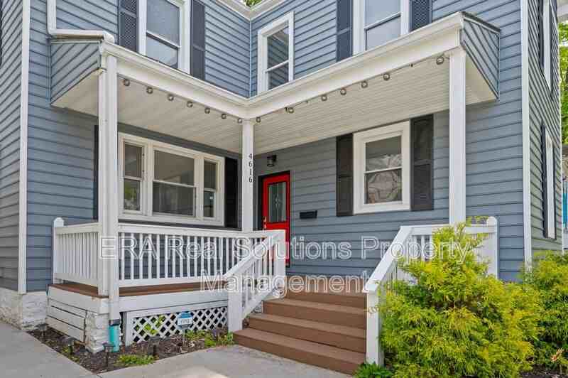 4616 Ward St - Photo 4 of 33