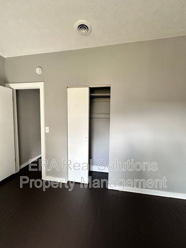 723 Sycamore St #2 - Photo 6 of 24