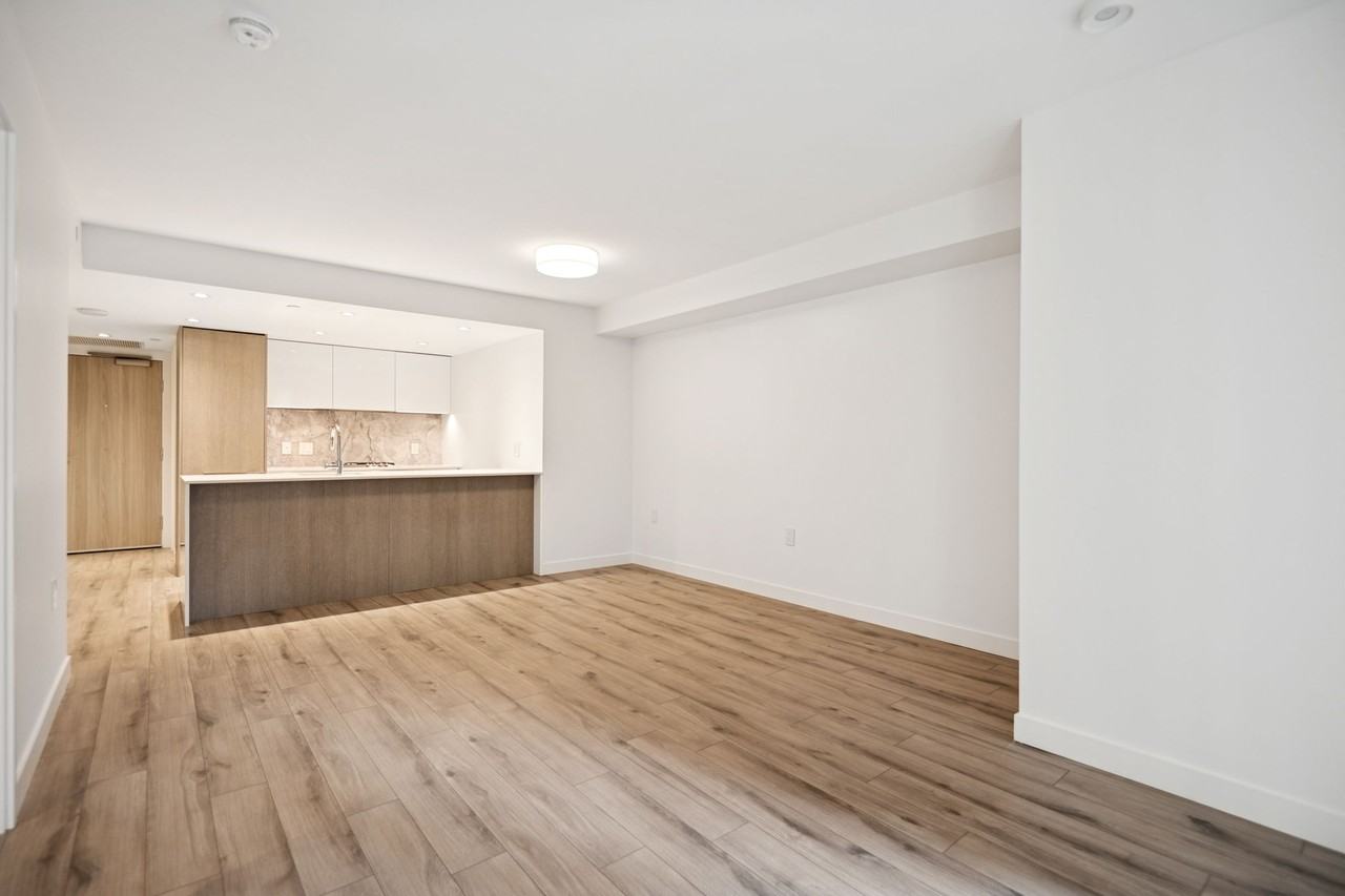 1107 Richards Street - Photo 2