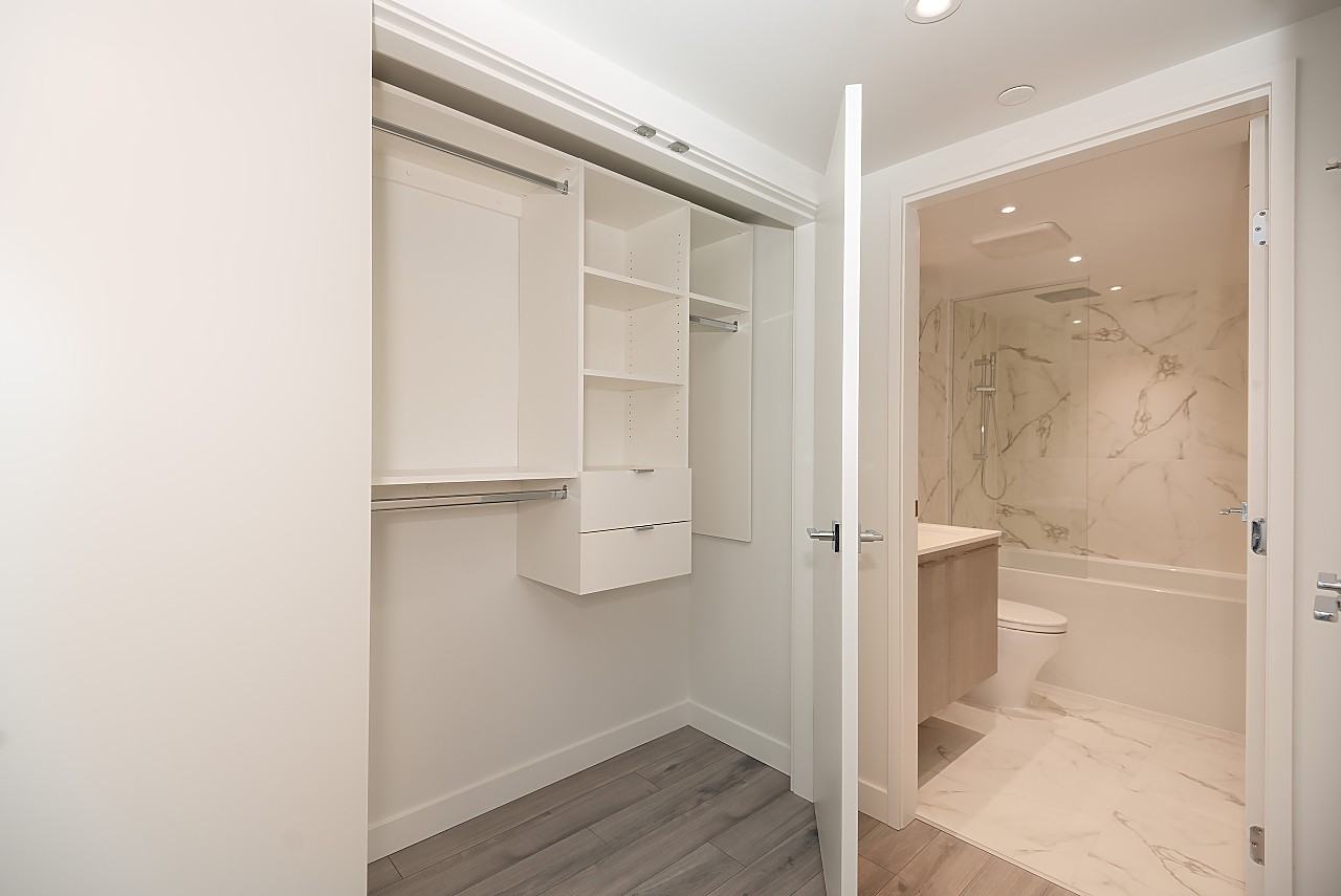 1107 Richards Street - Photo 8