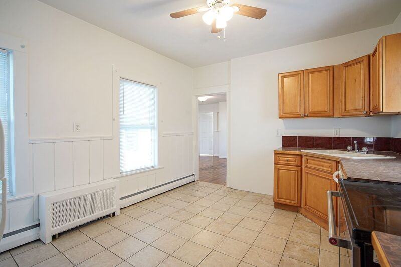 72 Walnut St #1L - Photo 5 of 17