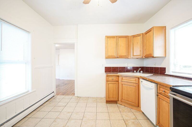 72 Walnut St #1L - Photo 6 of 17