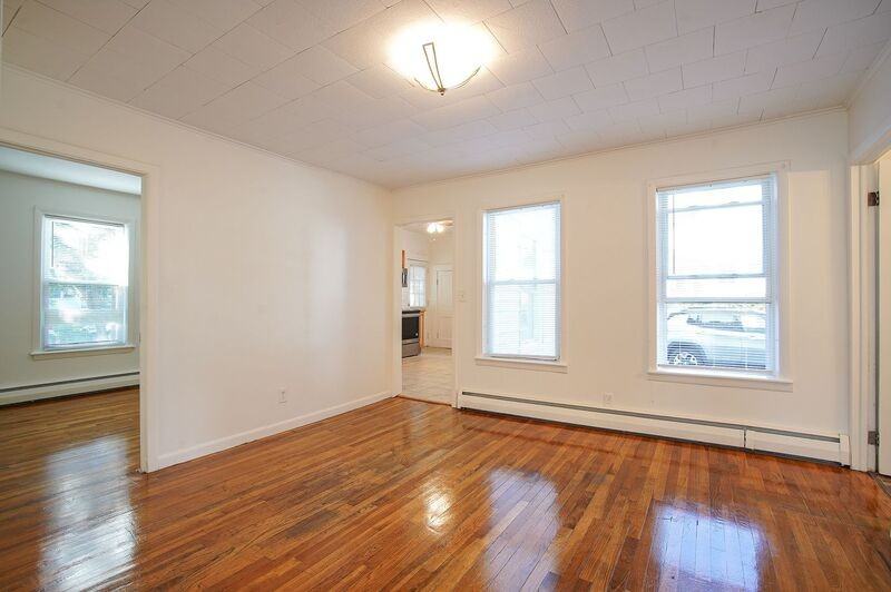 72 Walnut St #1L - Photo 7 of 17