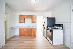 featured image of 11 Newman St #3
