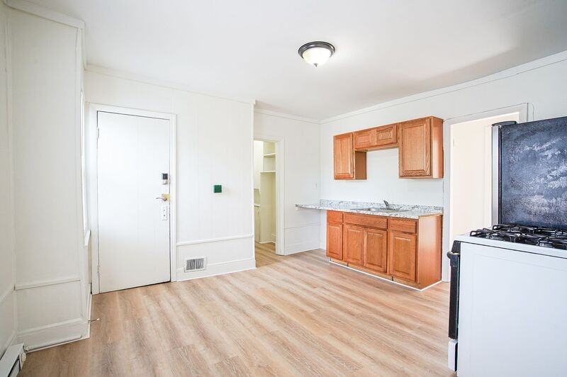 11 Newman St #3 - Photo 2 of 17