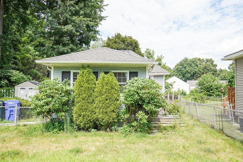 215 Eddy St - Photo 2 of 15