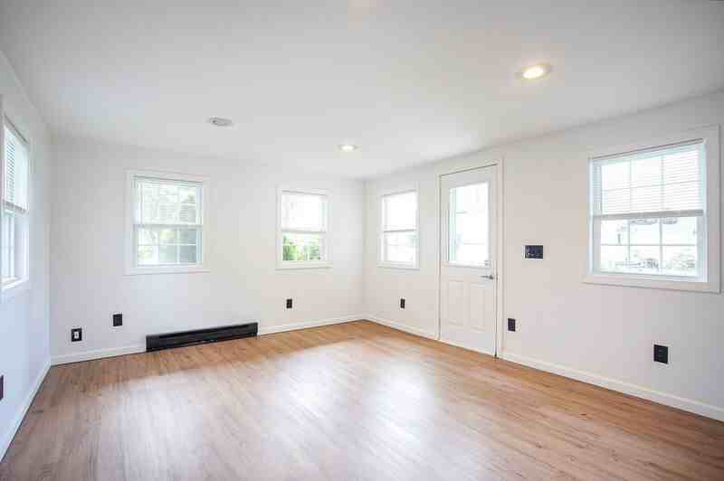 215 Eddy St - Photo 3 of 15