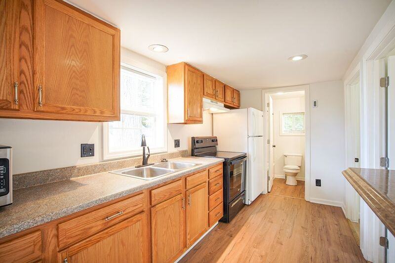 215 Eddy St - Photo 7 of 15