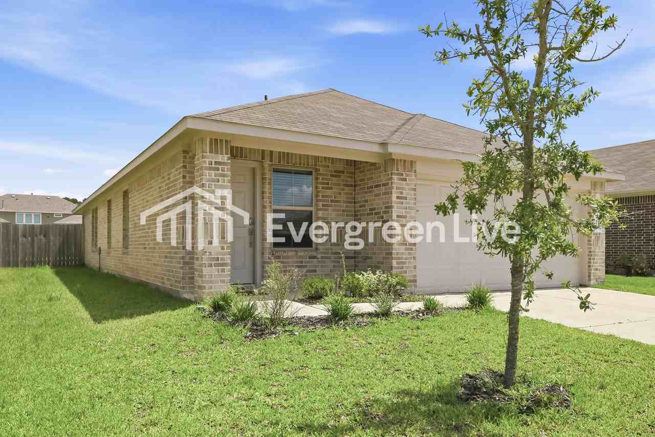9922 Glenbrook Ln - Photo 2 of 15