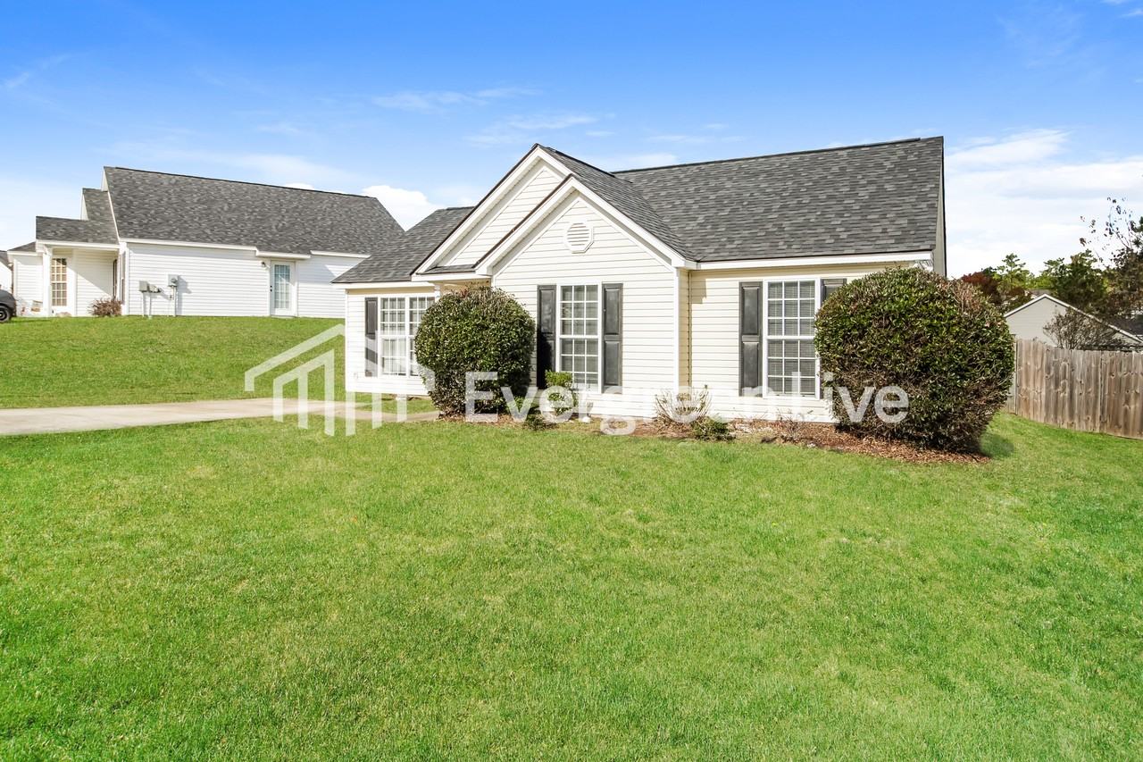 333 White Gables Dr - Photo 2 of 15