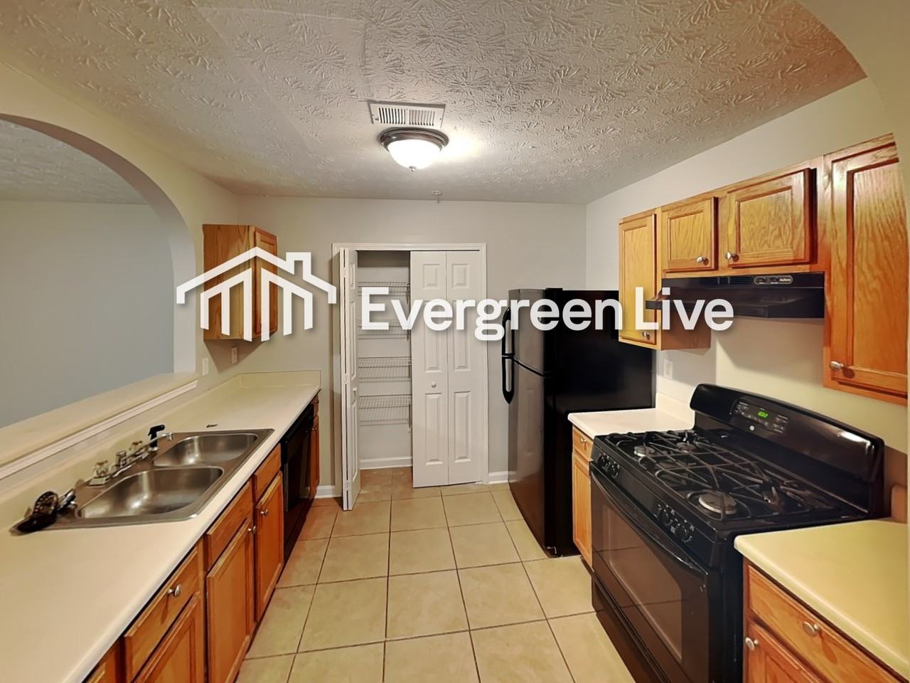 3151 Panthers Trce - Photo 5 of 15