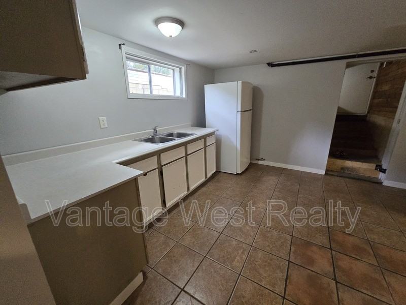 320 - Photo 2 of 21