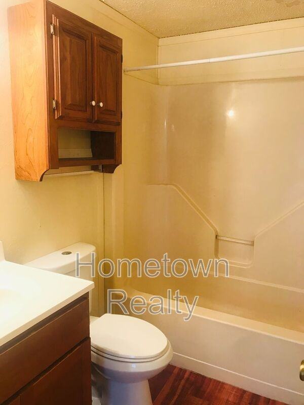 1225 S Lee Ave #A - Photo 7 of 9