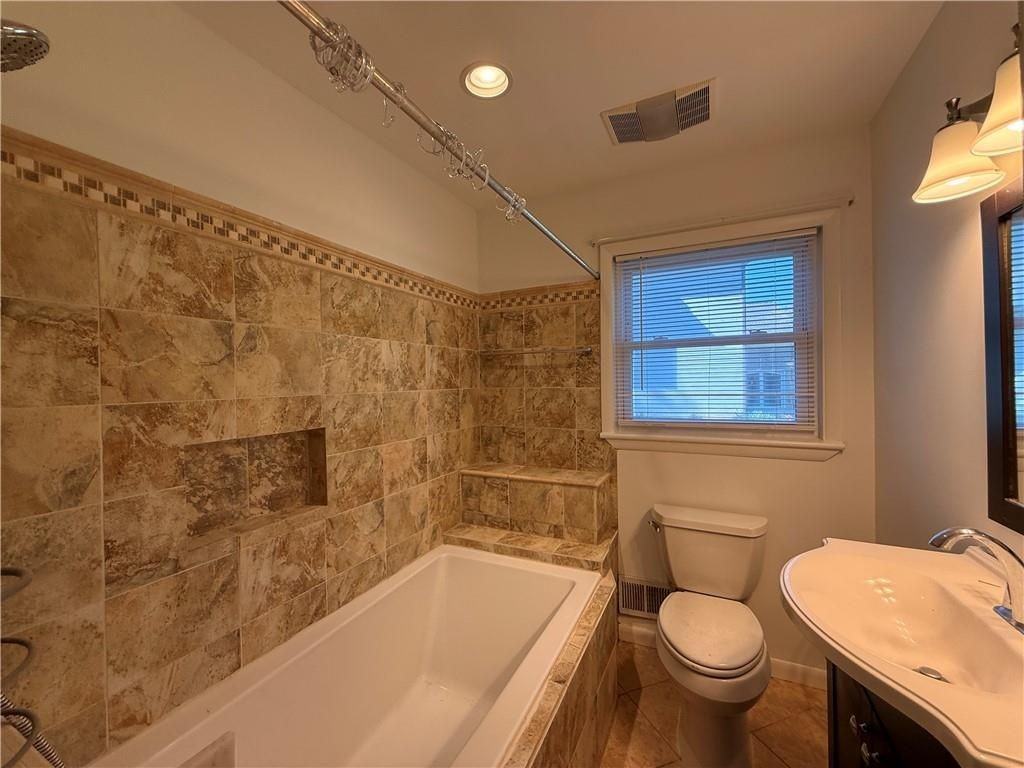 1395 Siesta Ln - Photo 6 of 29