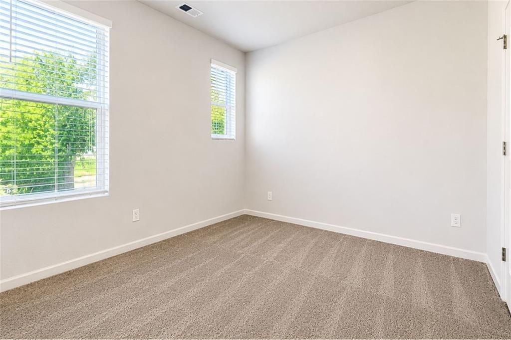 3618 Georgia Ave - Photo 7 of 45
