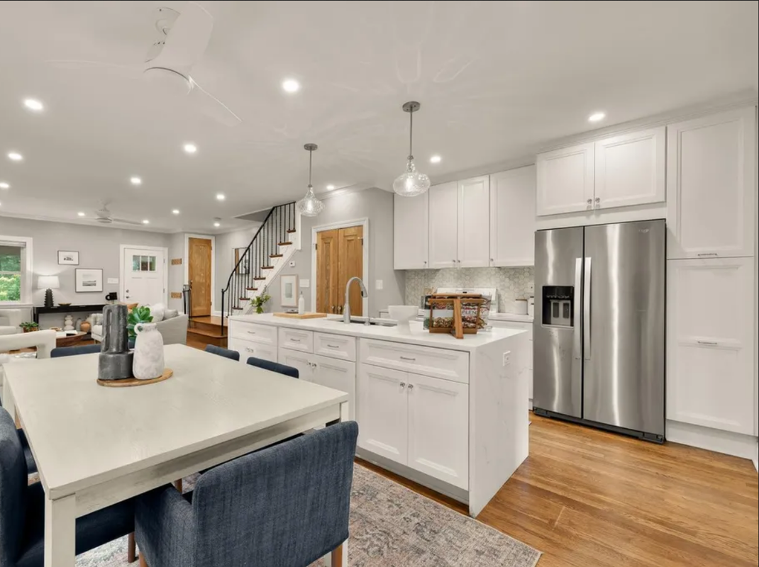 907 Varnum St Ne - Photo 3 of 20