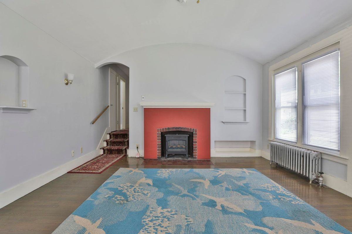 1 Oak St - Photo 5 of 22