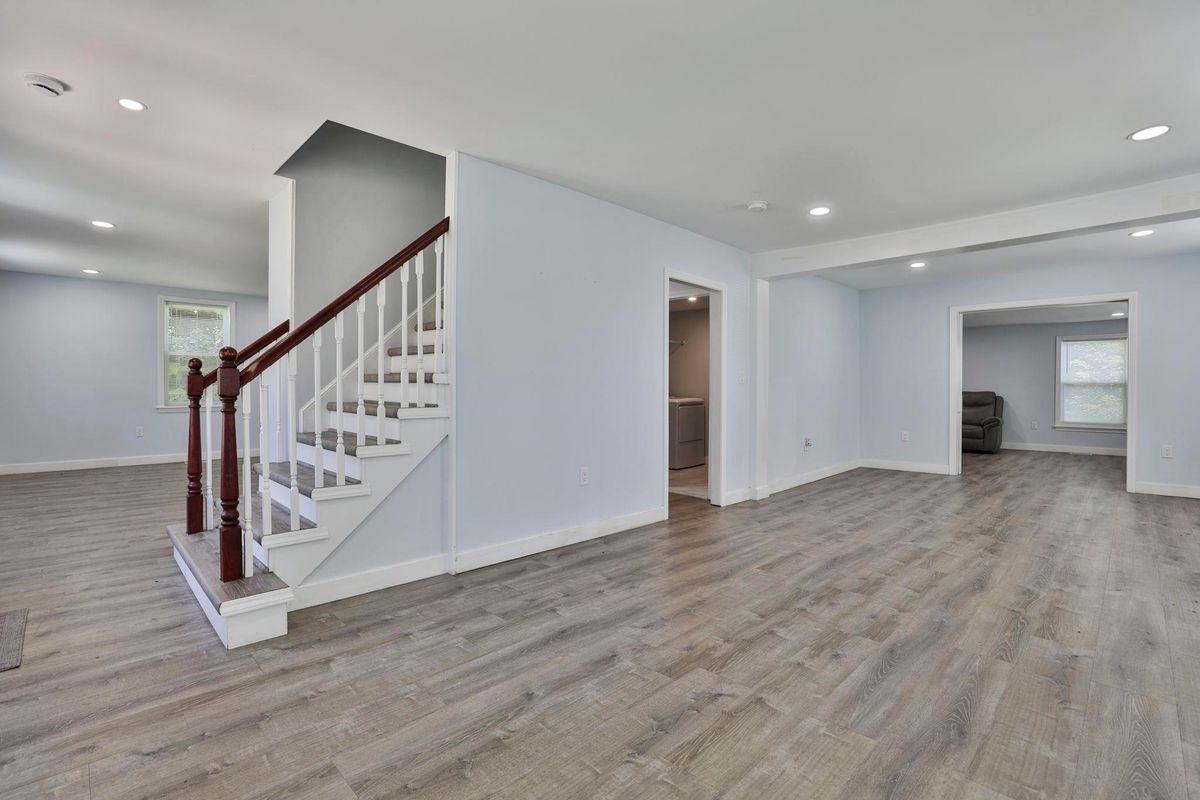151 Tolles St - Photo 7 of 35