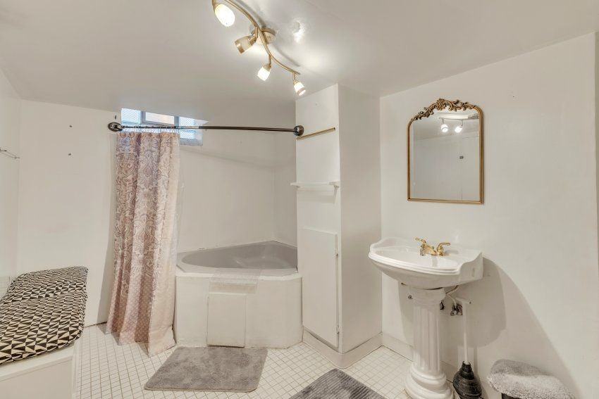 4941 Julius Blvd - Photo 4 of 17