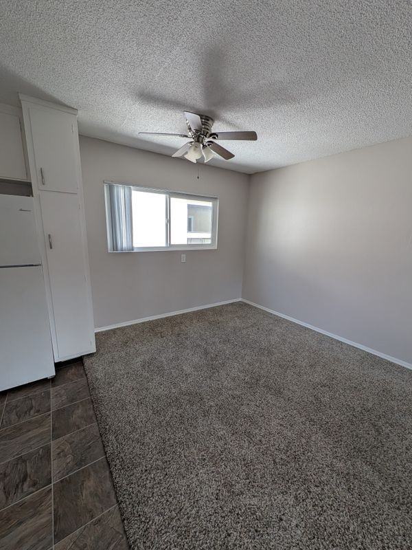 2000 Carnegie Ln ##B - Photo 3 of 10