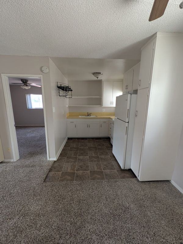 2000 Carnegie Ln ##B - Photo 4 of 10