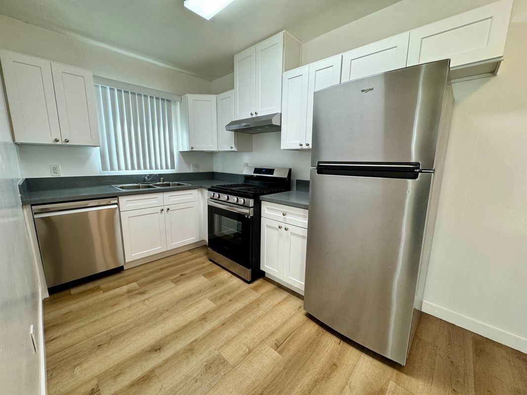 1114 N Mayfair Ave ##D - Photo 4 of 7