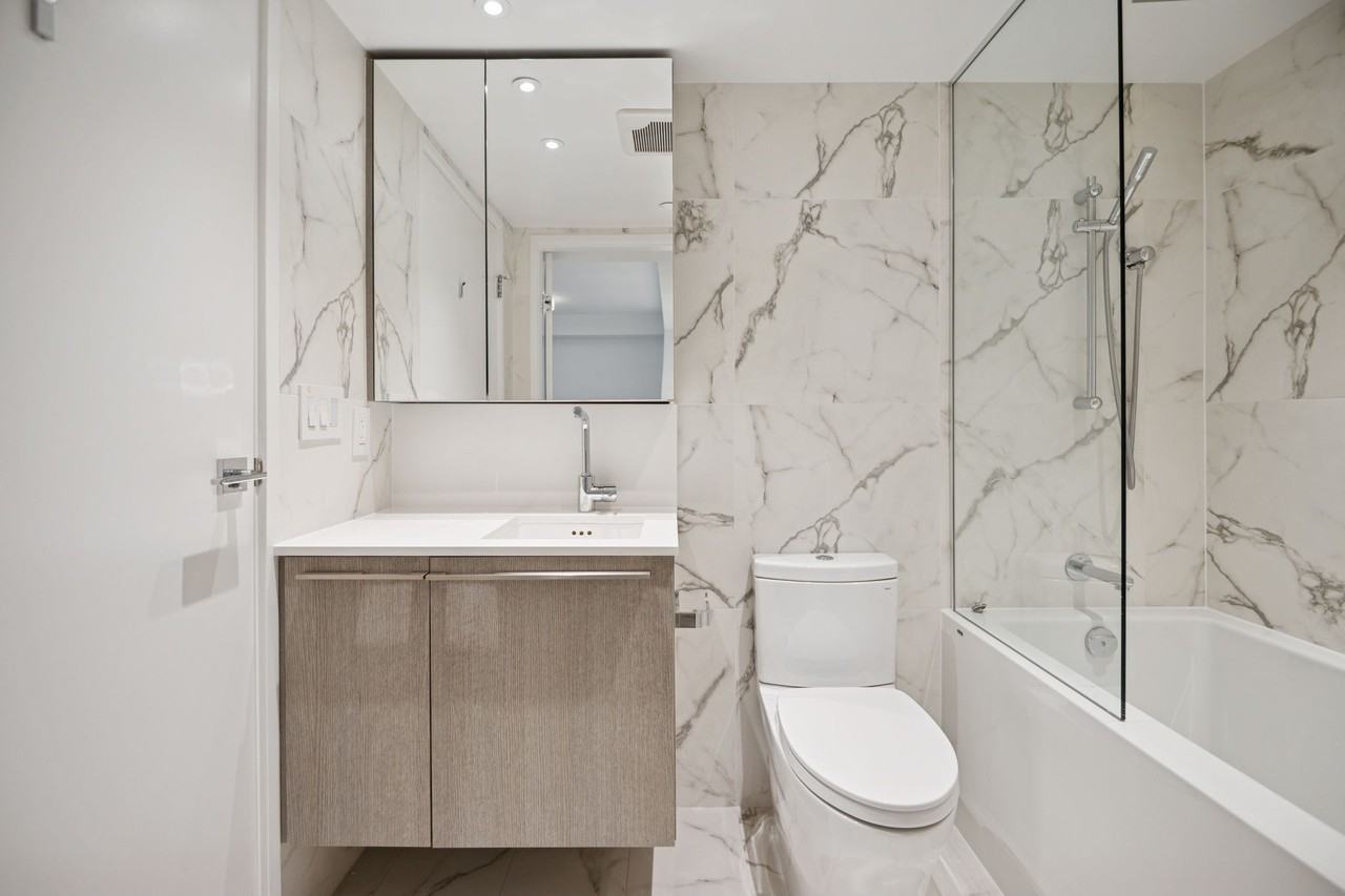 1107 Richards Street - Photo 9