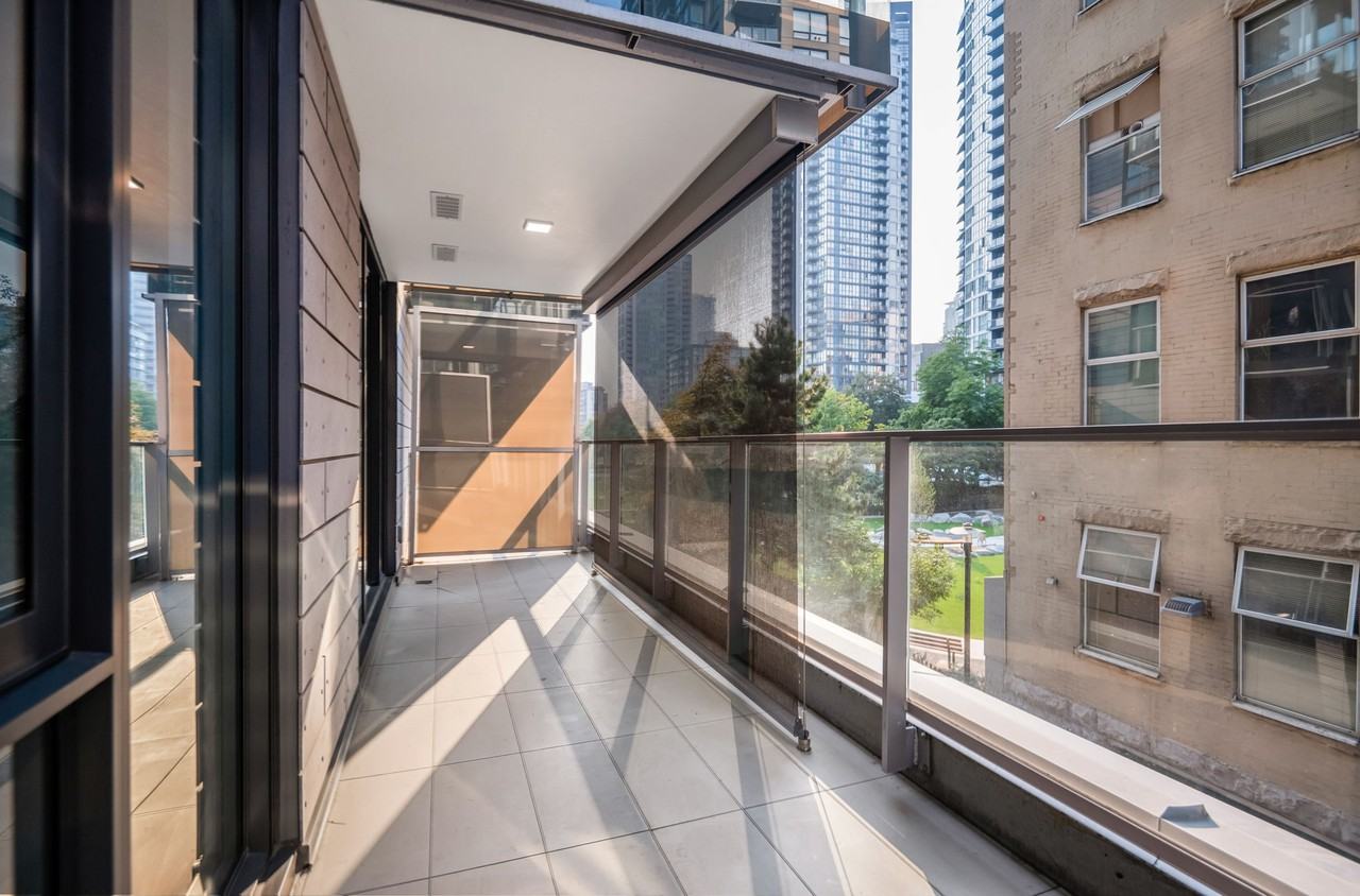 1107 Richards Street - Photo 15