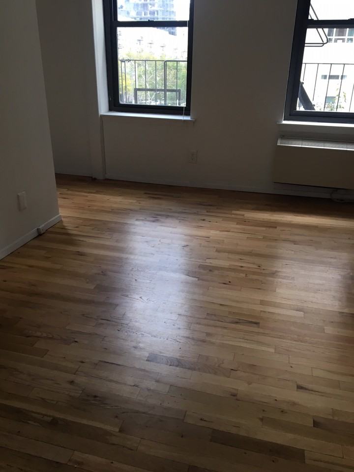 1122 3rd Ave - Photo 3 of 6