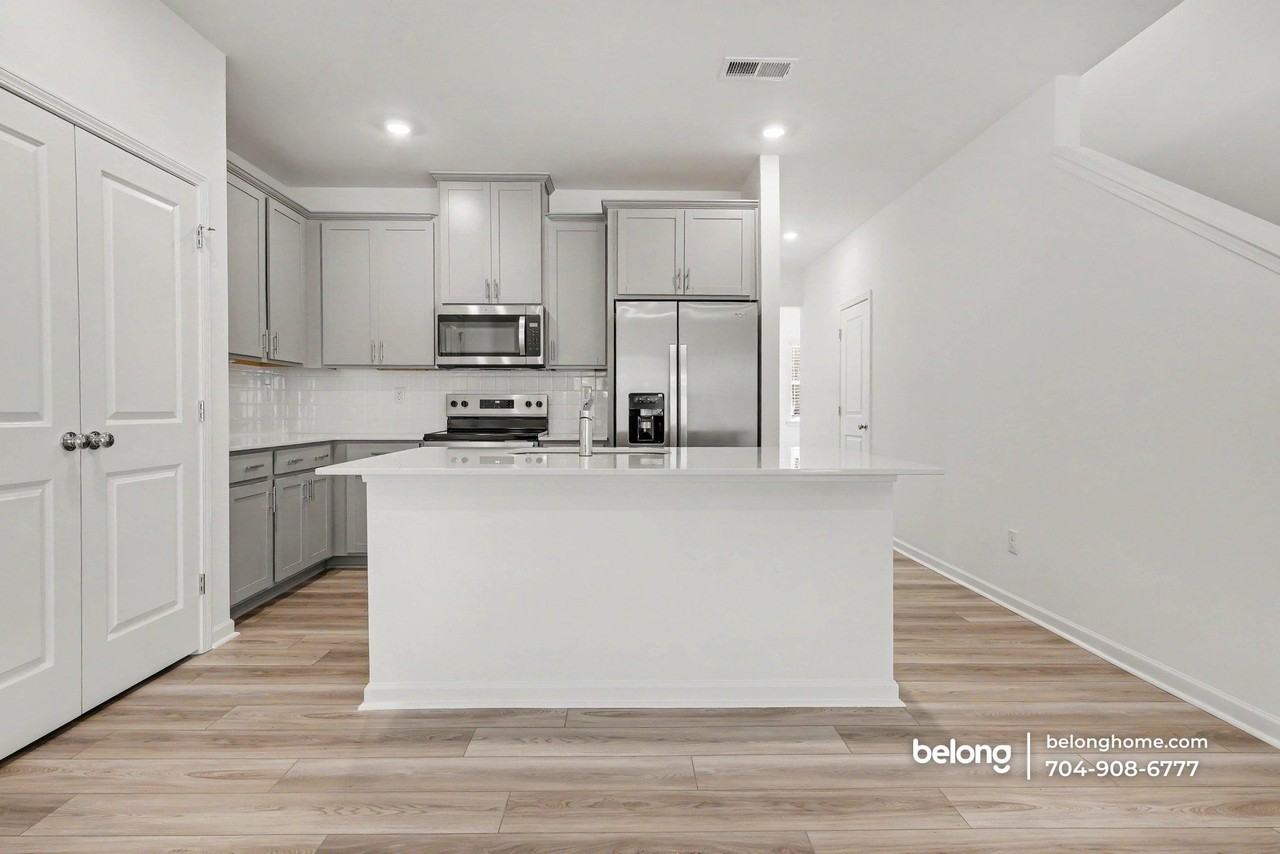 11912 Oak St - Photo 5 of 23