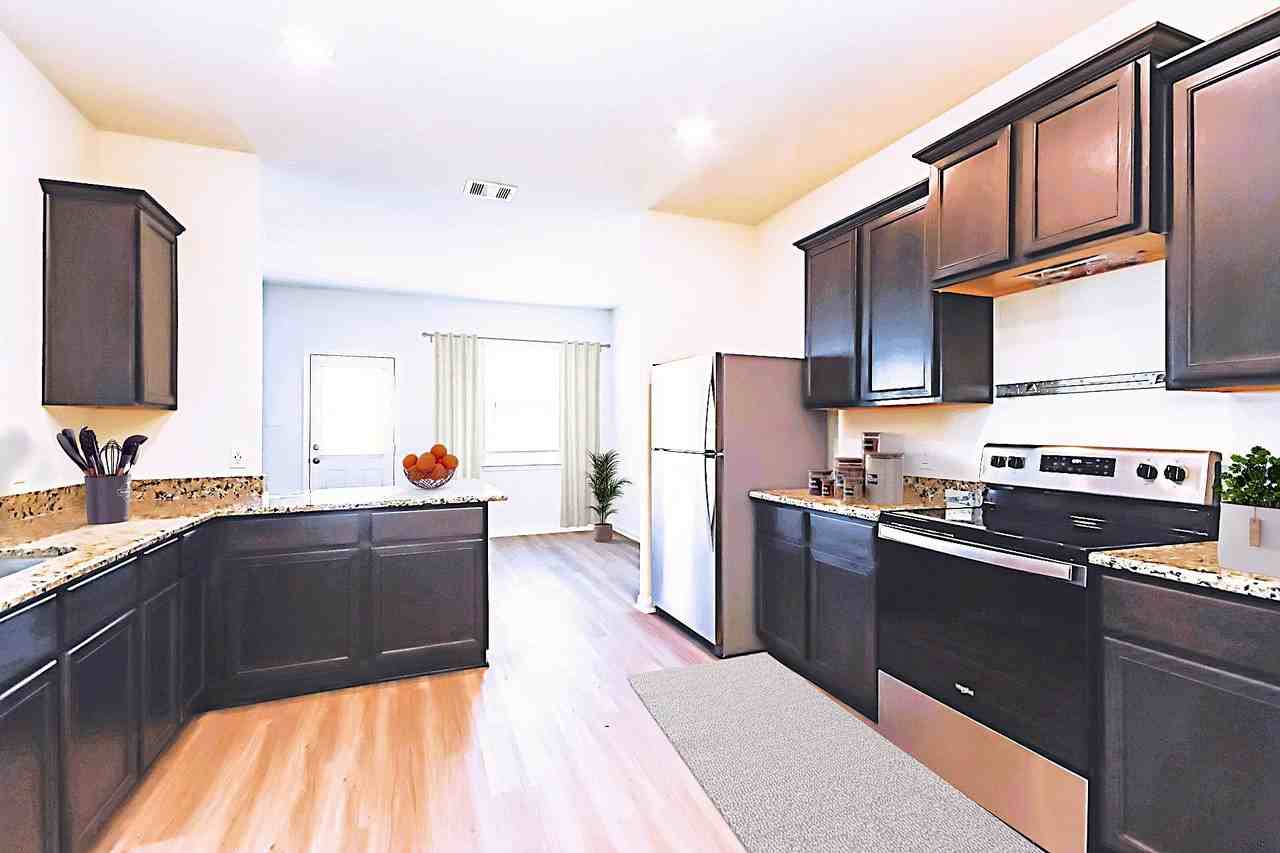 5819 Littoral Rd - Photo 5 of 17