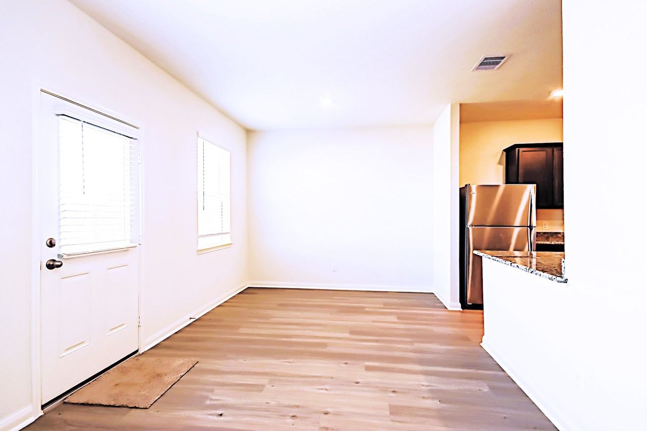 5819 Littoral Rd - Photo 7 of 17