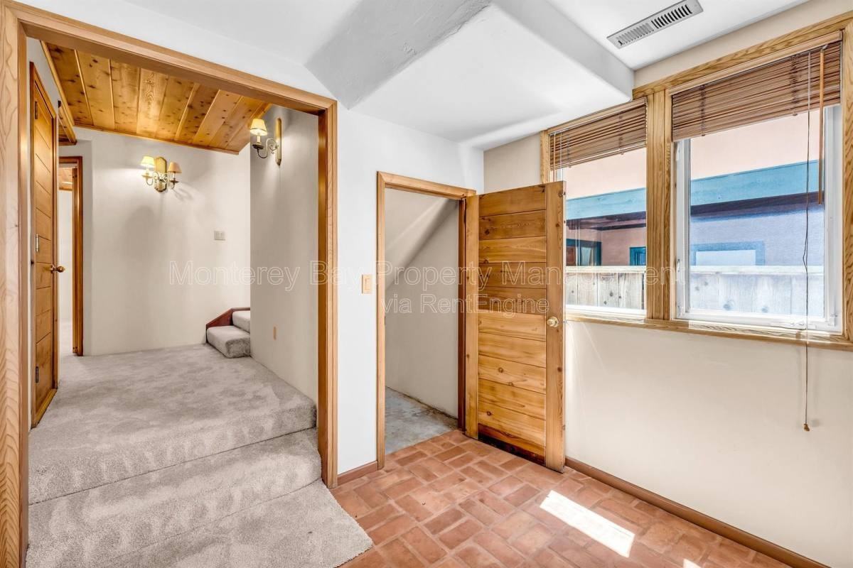1231 Funston Ave - Photo 3 of 10