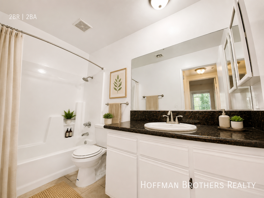 8722 Burton Way Property - Photo 3 of 9