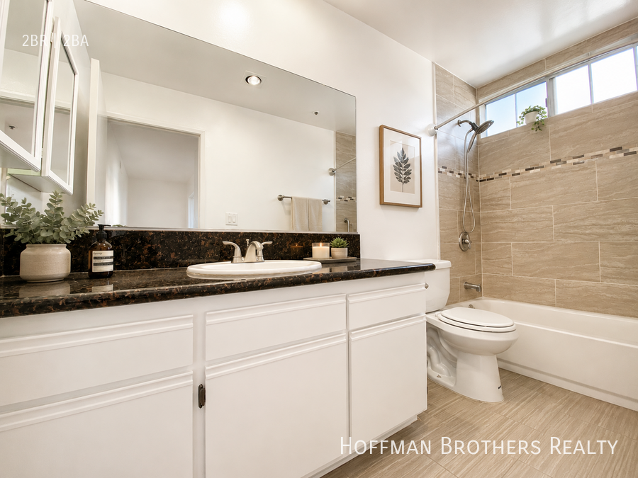 8722 Burton Way Property - Photo 6 of 9