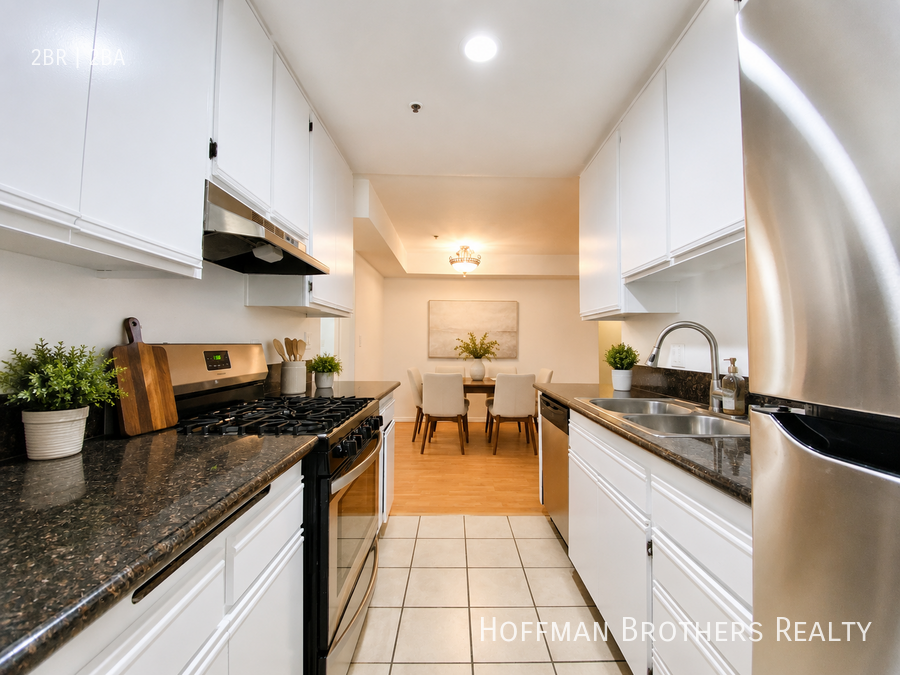 8722 Burton Way Property - Photo 7 of 9
