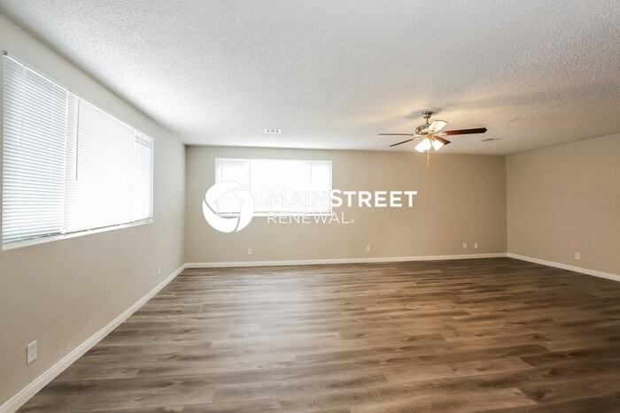 4334 Cloverdale Ave - Photo 2 of 15
