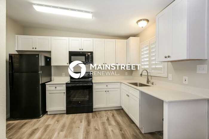4334 Cloverdale Ave - Photo 6 of 15