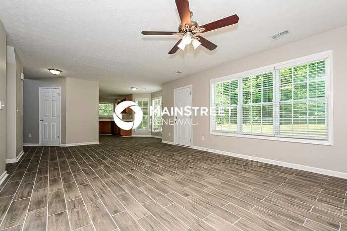 193 Horseshoe Bnd - Photo 5 of 17
