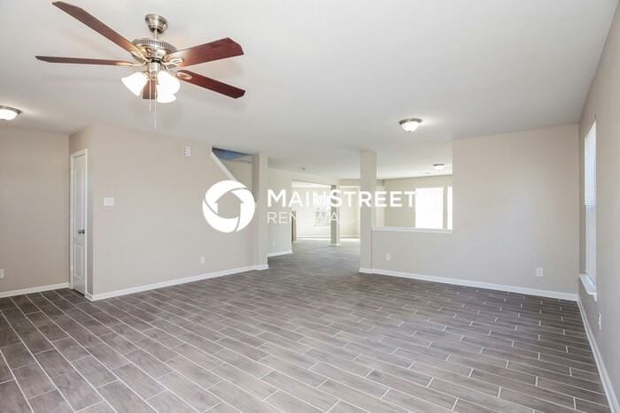 304 Zander Woods Ct - Photo 5 of 17