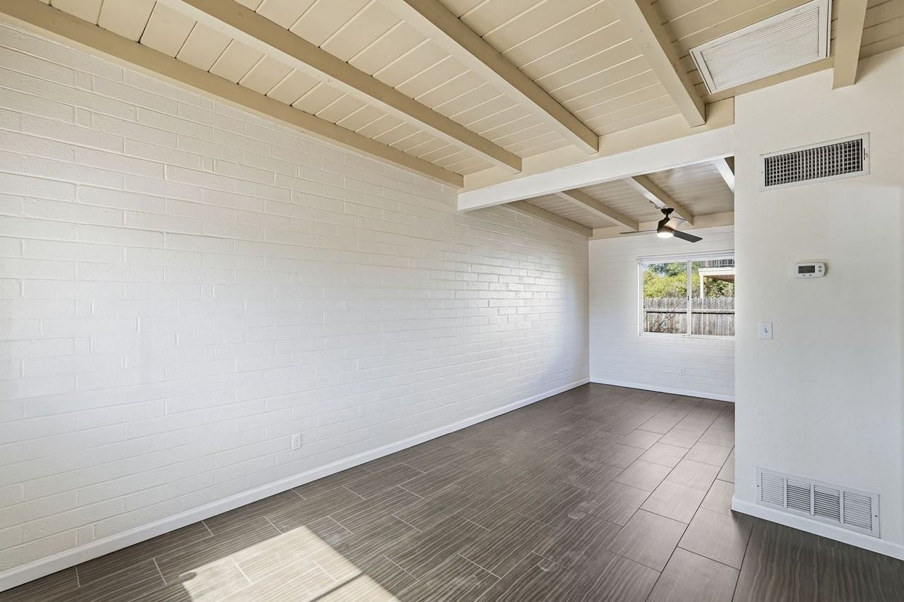 610 E Drachman St ##612 - Photo 3 of 15