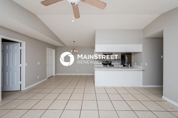 828 Trina Ln - Photo 4 of 16