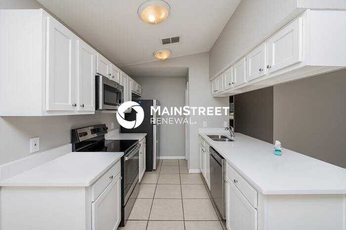 828 Trina Ln - Photo 5 of 16